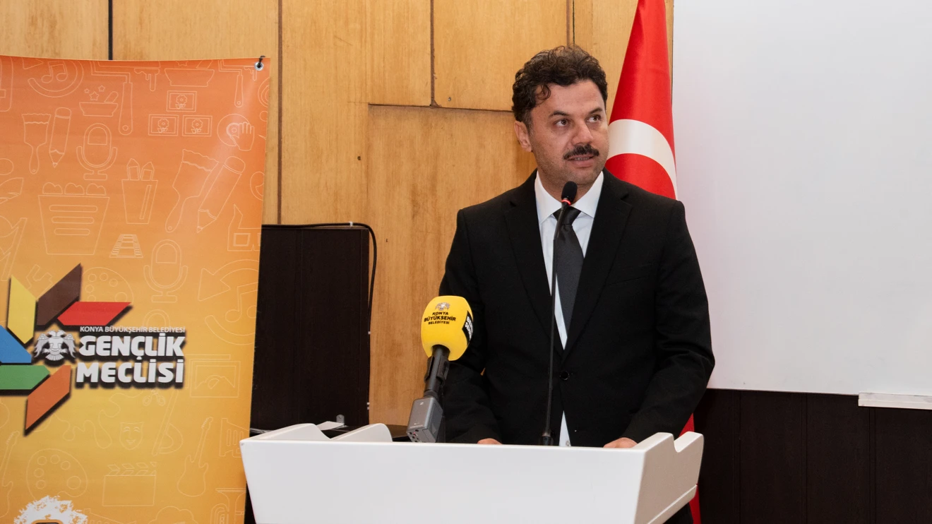 Büyükşehir Belediye Başkanı Altay, Selçuk Üniversitesi öğrencileriyle buluştu